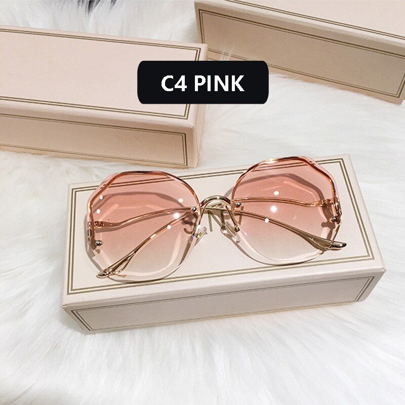 Fashion Sunglasses Women Metal Female UV400 Vintage Ladies Stylish Design Oversized Square Sunglasses For Women