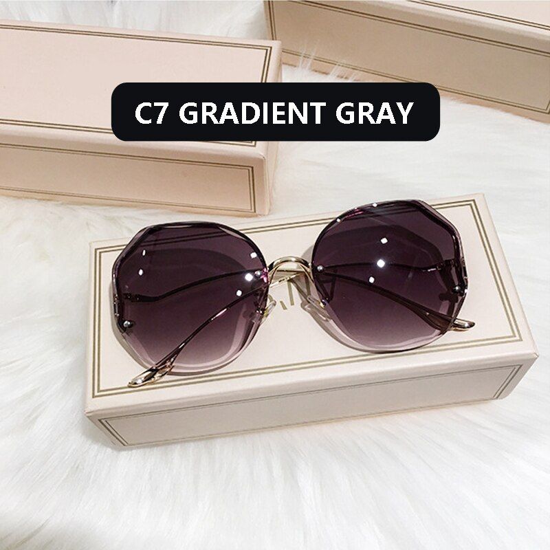 Fashion Sunglasses Women Metal Female UV400 Vintage Ladies Stylish Design Oversized Square Sunglasses For Women